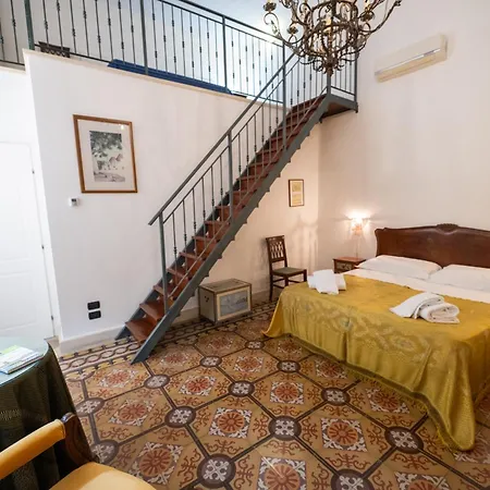 Appartamento In Palazzo Storico *