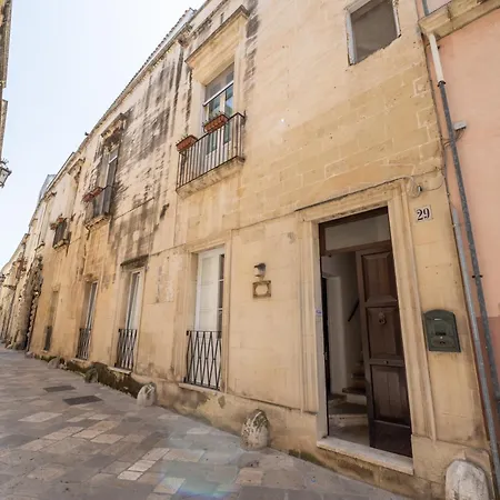 In Palazzo Storico דירה *